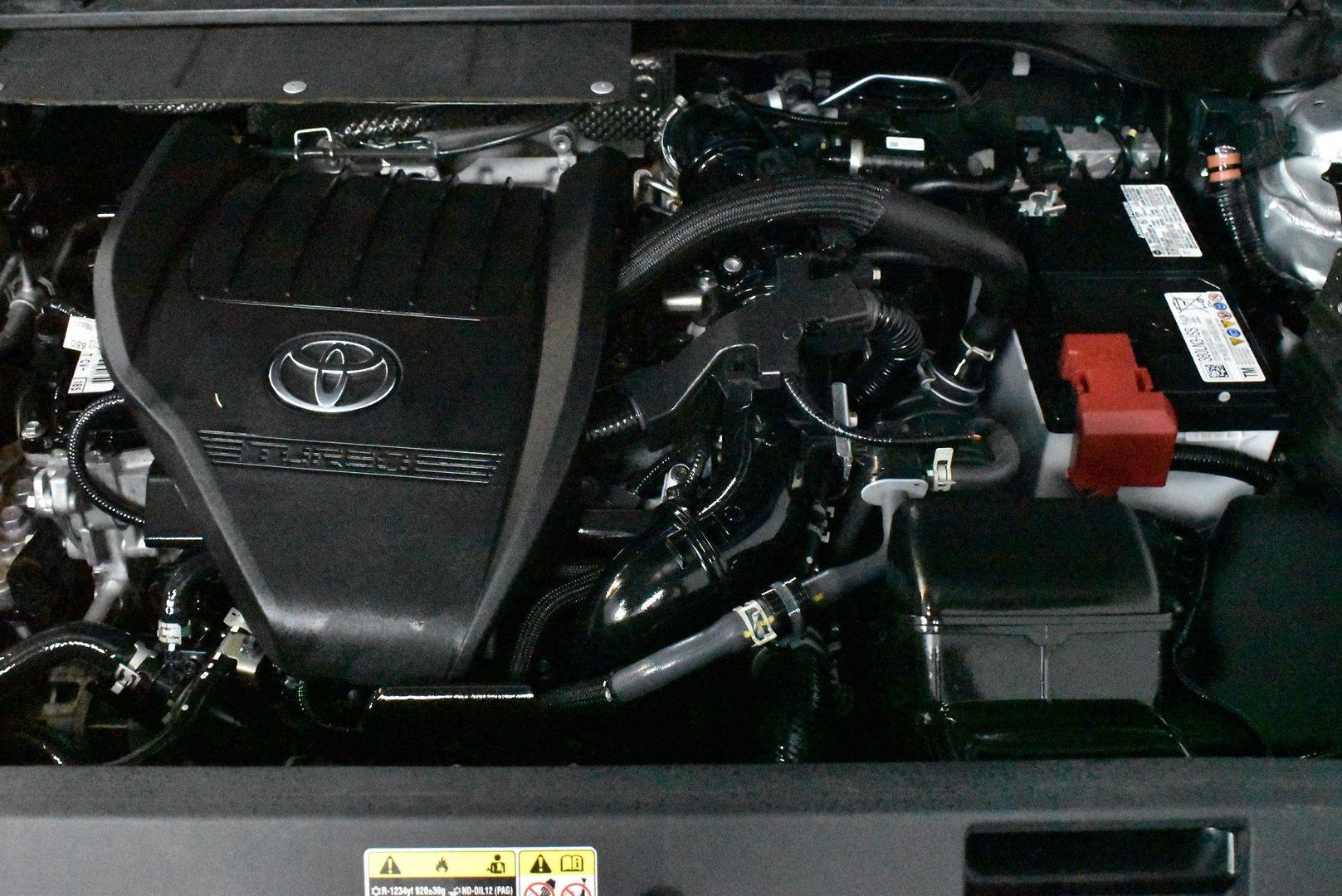 2023 Toyota Kluger GXL — photo 17 of 27