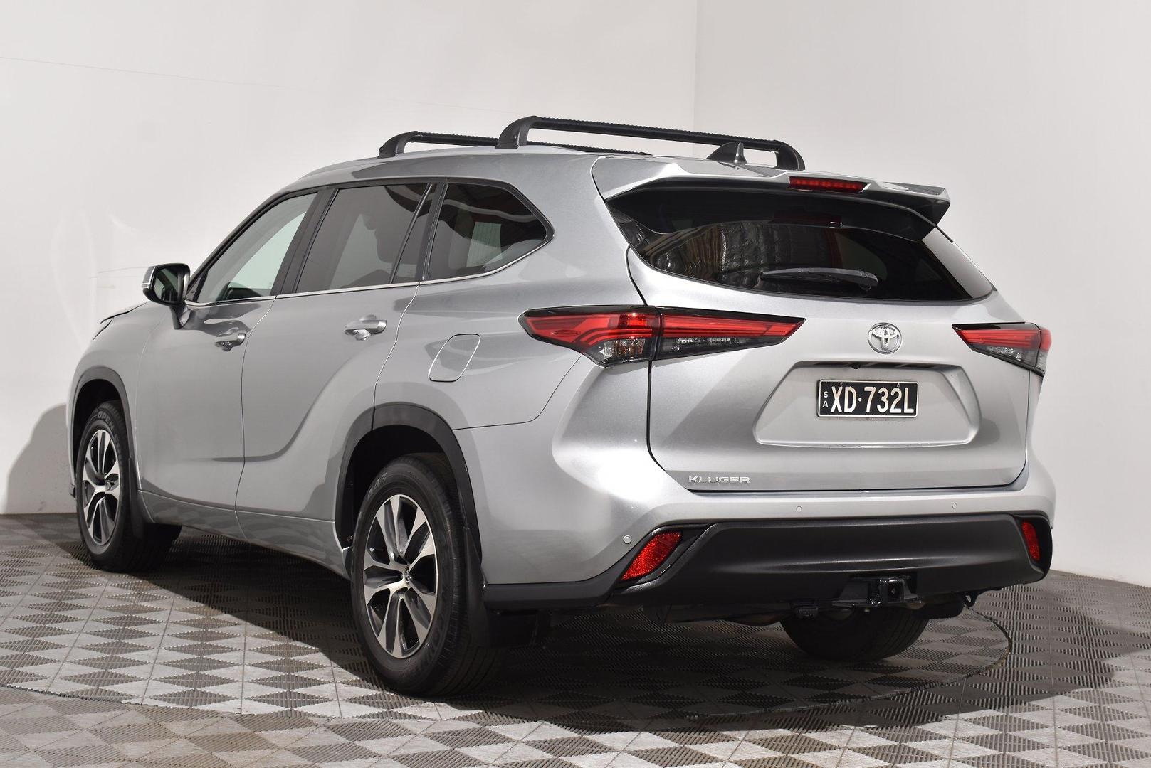 2023 Toyota Kluger GXL — photo 2 of 27