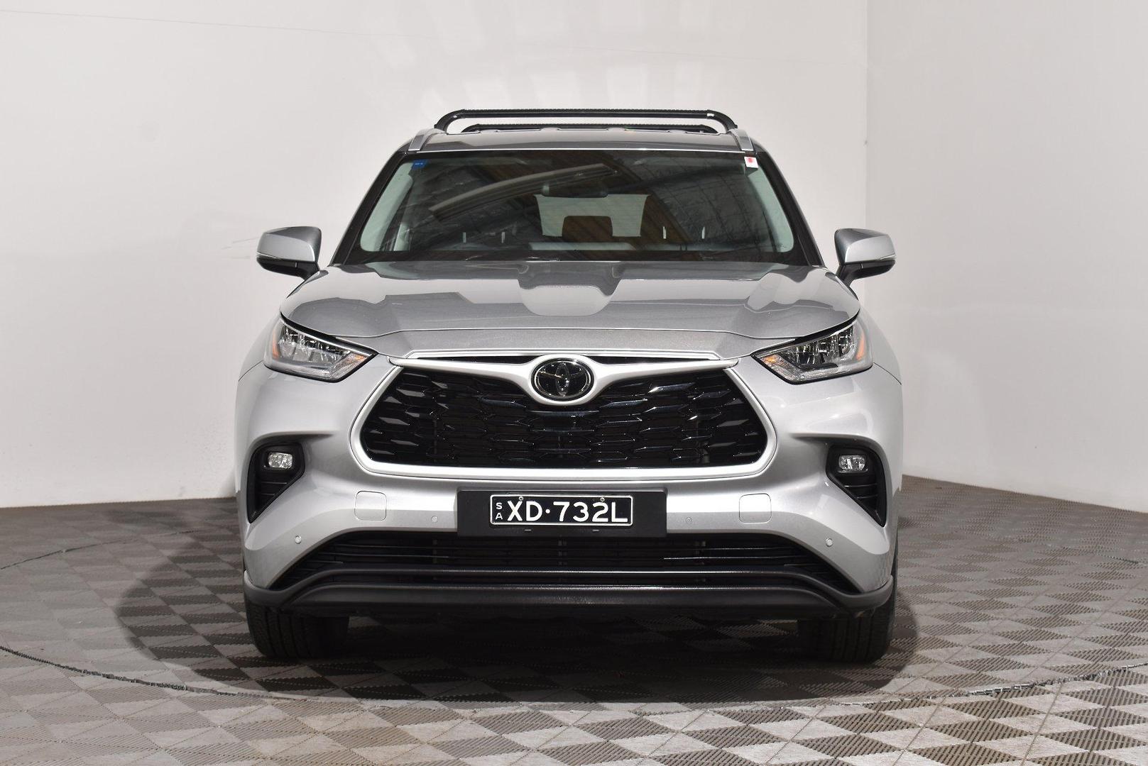 2023 Toyota Kluger GXL — photo 3 of 27