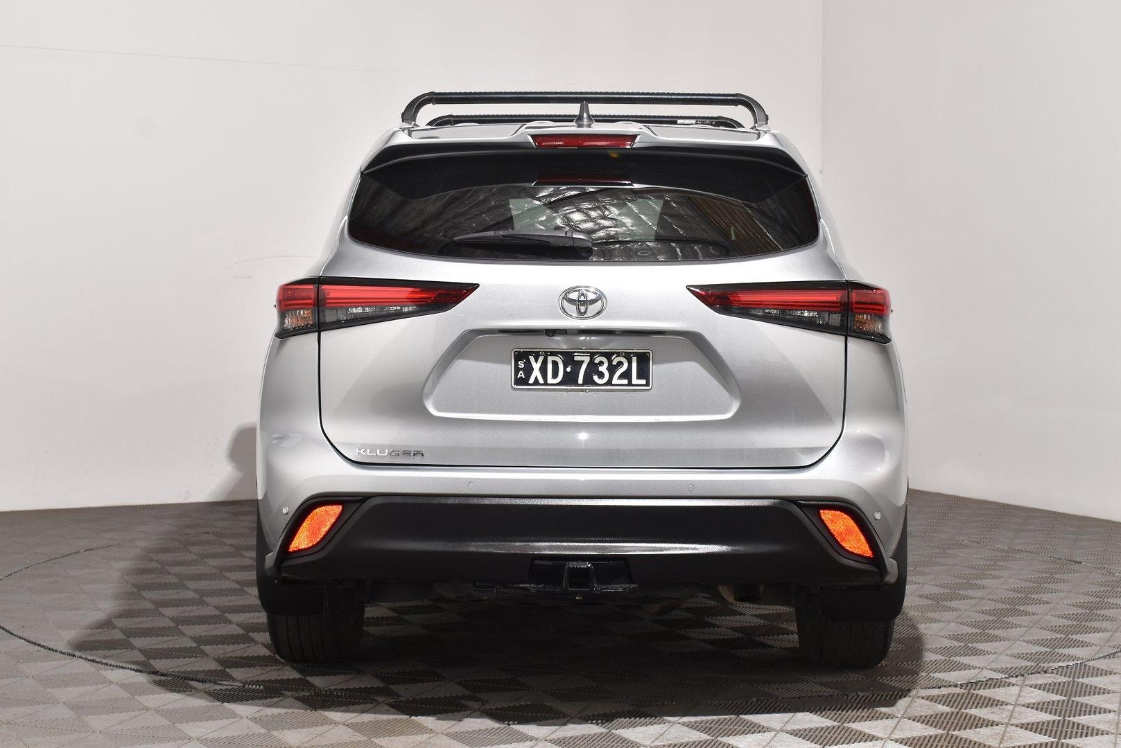 2023 Toyota Kluger GXL — photo 4 of 27