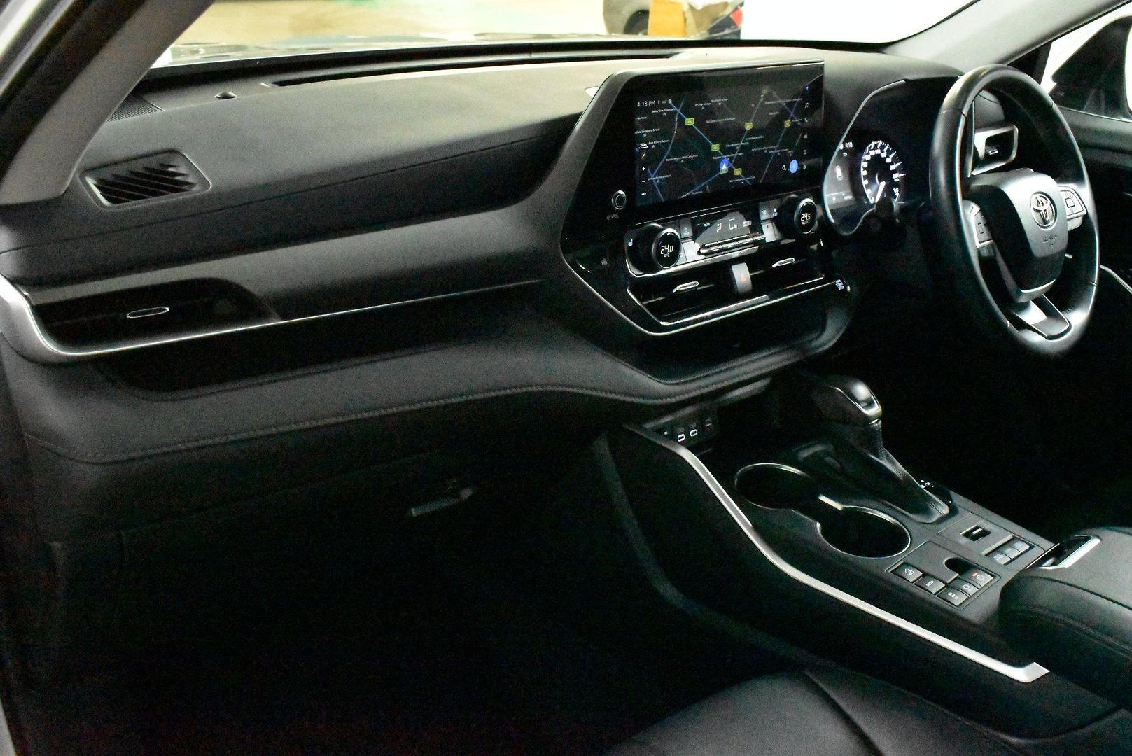 2023 Toyota Kluger GXL — photo 6 of 27