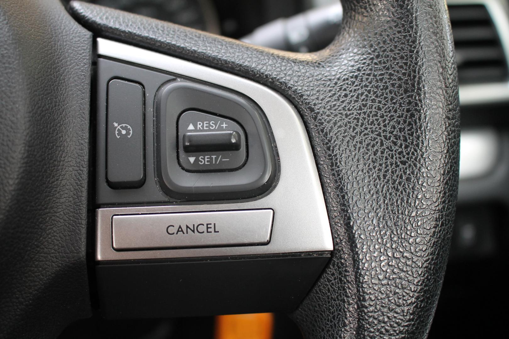 2016 Subaru XV 20i — photo 9