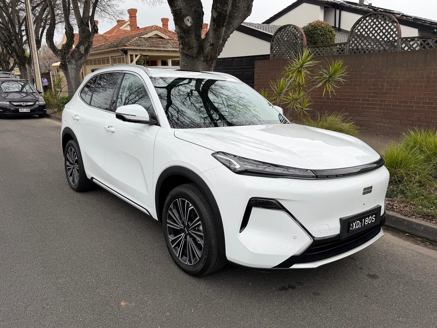 2025 Geely Starray EM-i Inspire — photo 1
