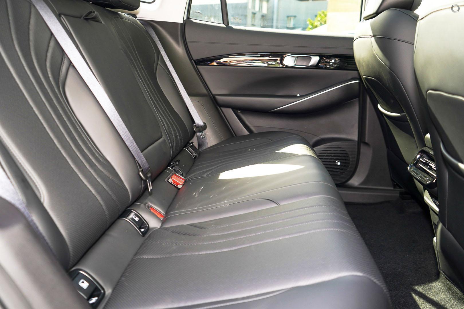 2025 Geely Starray EM-i Inspire — photo 10