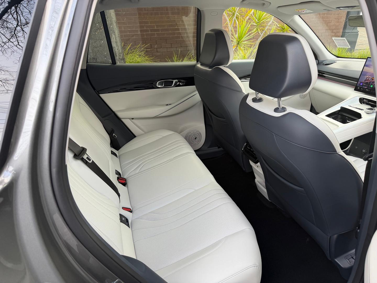 2026 Geely EX5 Inspire Extended Range — photo 2