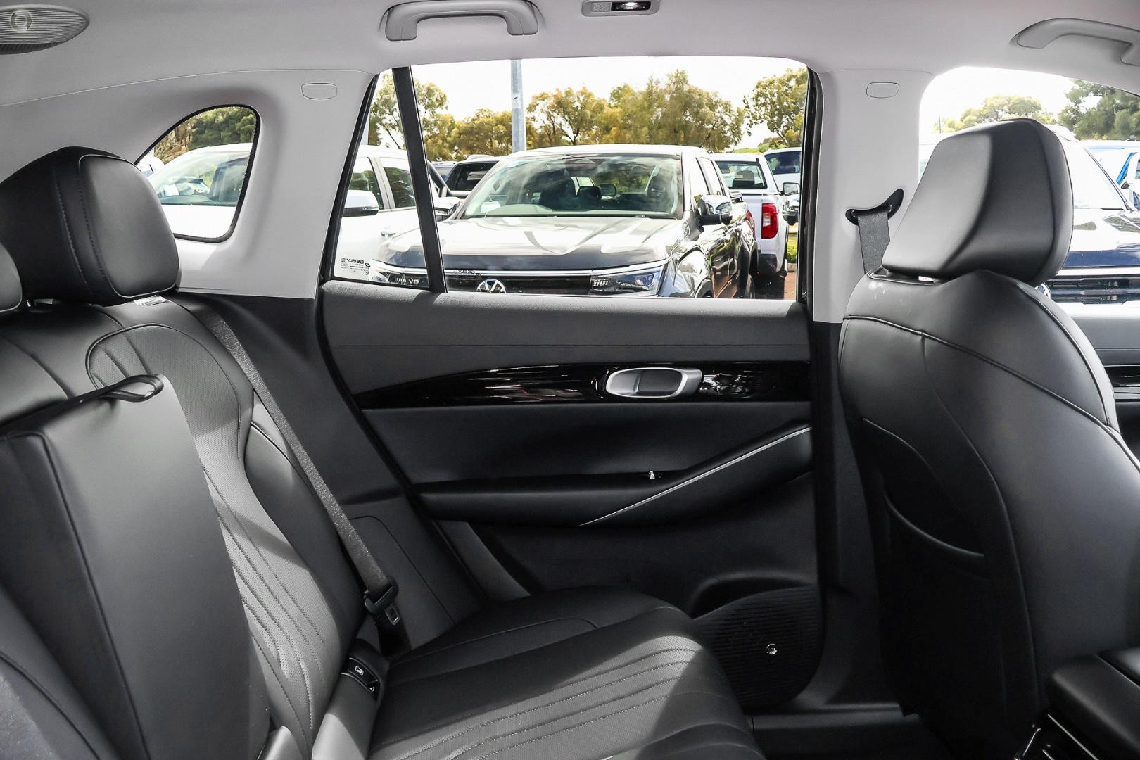 2026 Geely Starray EM-i Inspire — photo 9