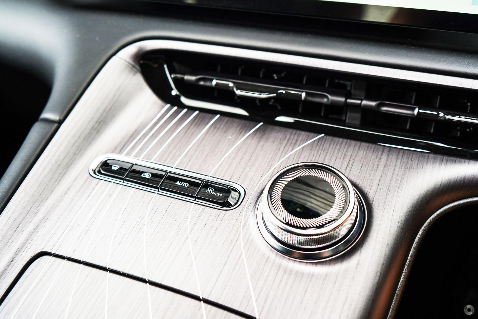 2026 Geely Starray EM-i Inspire — photo 11