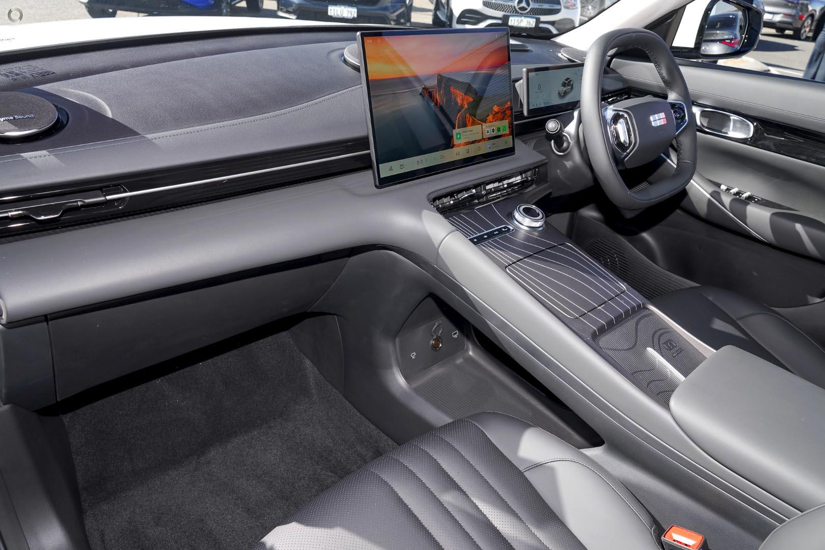2026 Geely Starray EM-i Inspire Extended Range — photo 6