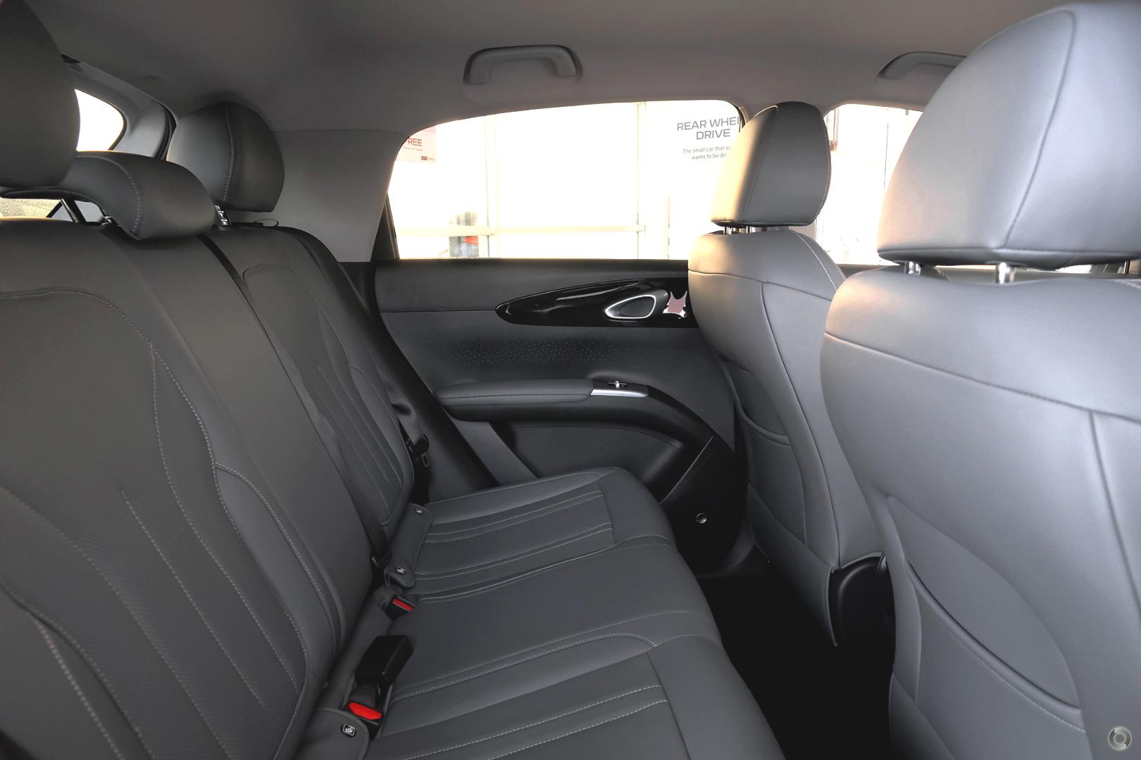 2026 Geely EX2 Inspire — photo 9