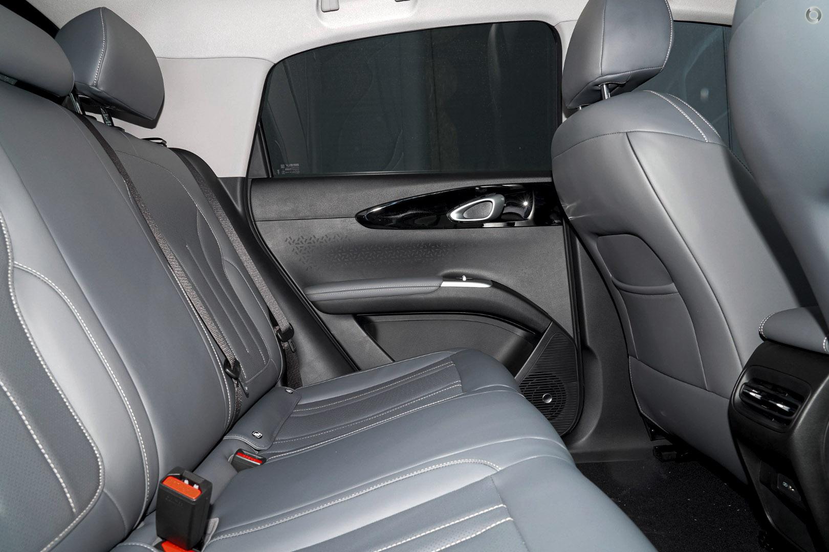 2026 Geely EX2 Inspire — photo 2