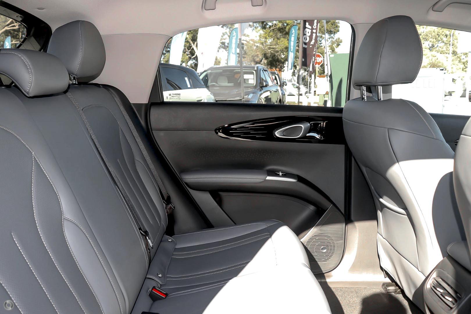 2026 Geely EX2 Complete — photo 8