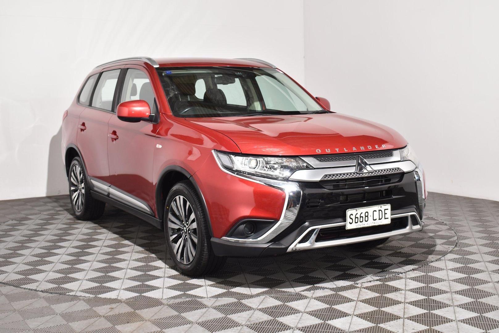 2018 Mitsubishi Outlander ES ADAS — photo 1