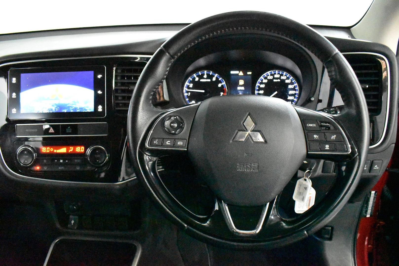 2018 Mitsubishi Outlander ES ADAS — photo 5
