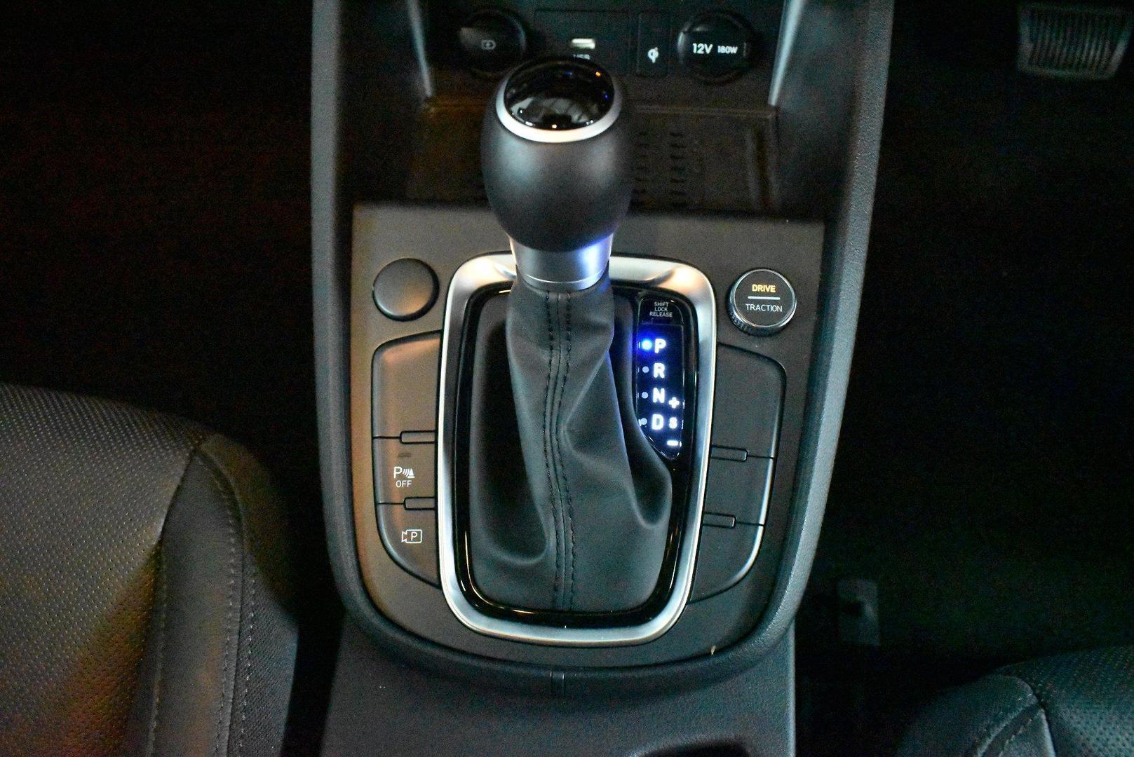 2022 Hyundai Kona Elite — photo 19