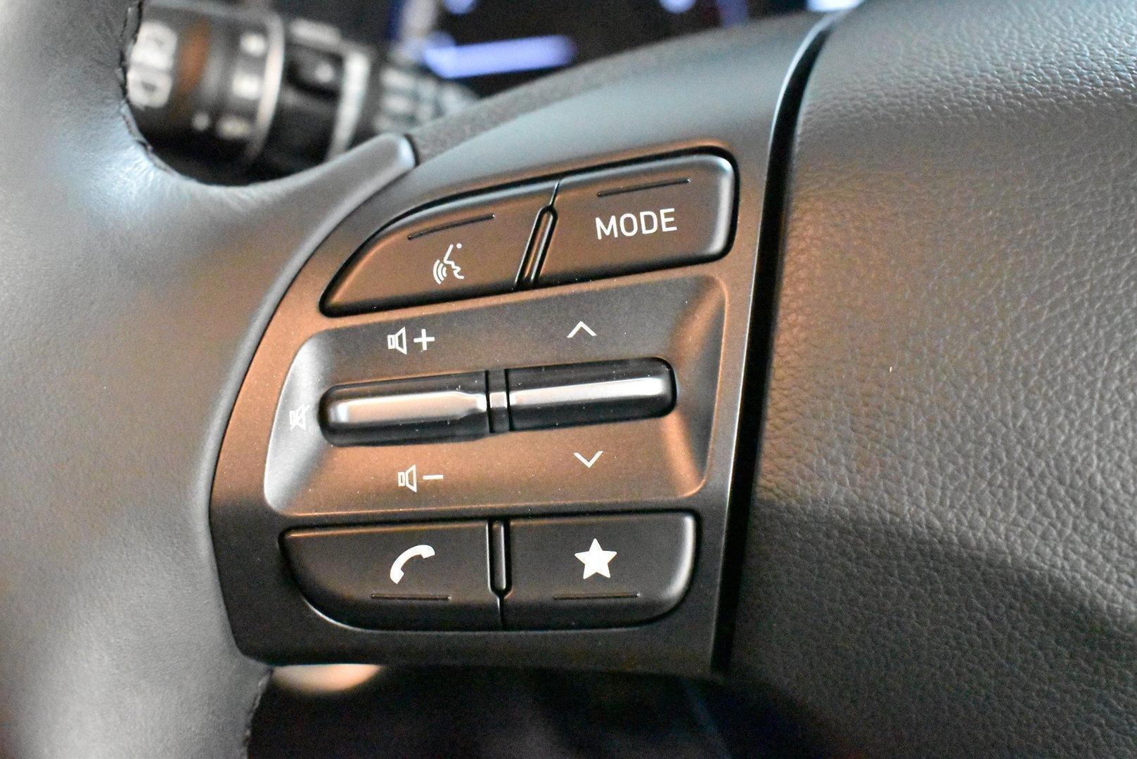 2022 Hyundai Kona Elite — photo 21