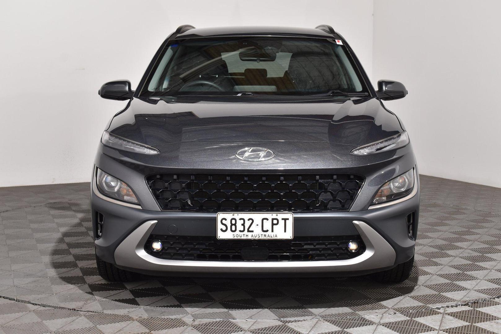 2022 Hyundai Kona Elite — photo 3