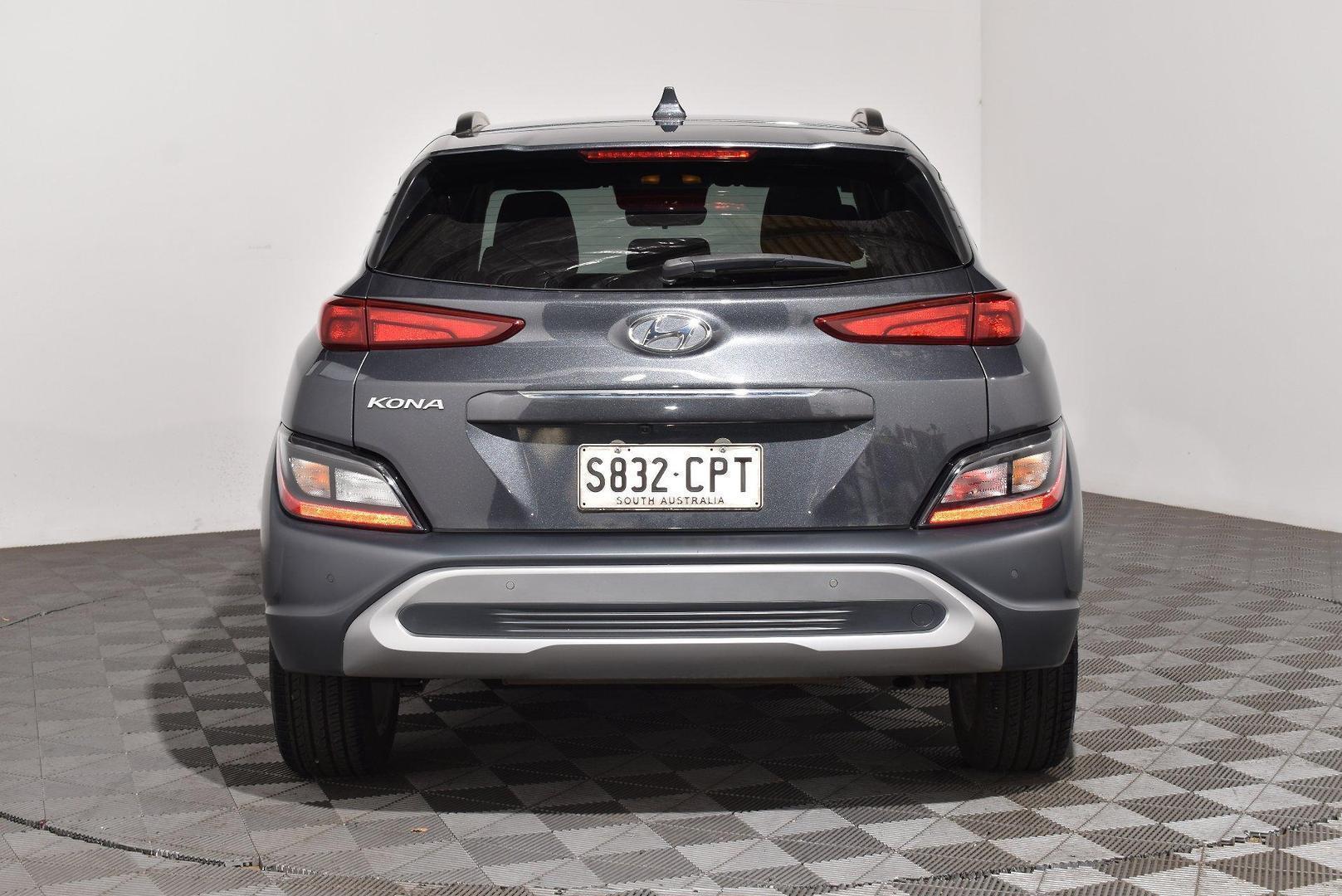 2022 Hyundai Kona Elite — photo 4