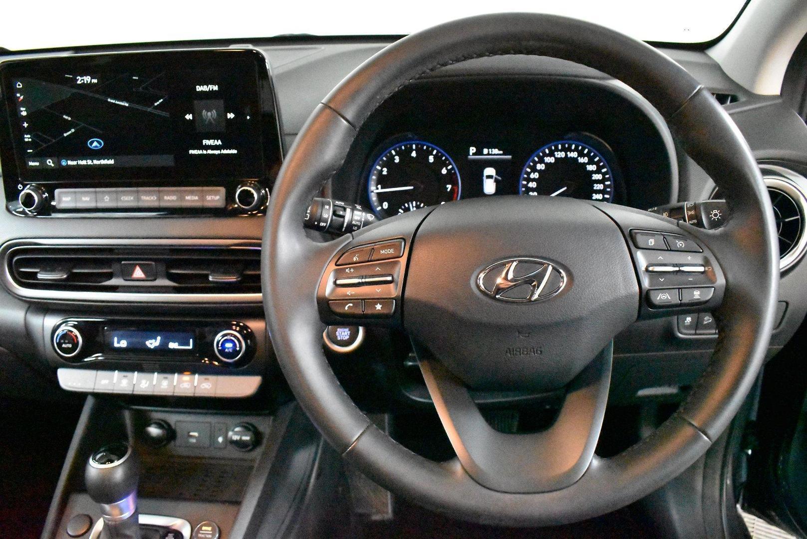 2022 Hyundai Kona Elite — photo 5