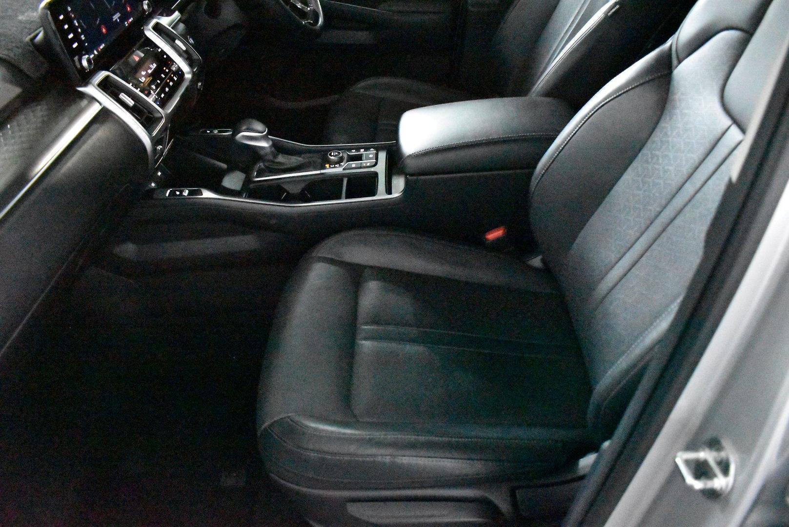 2022 Kia Sorento Sport — photo 7