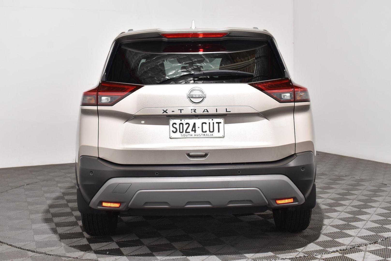 2022 Nissan X-TRAIL STL — photo 4