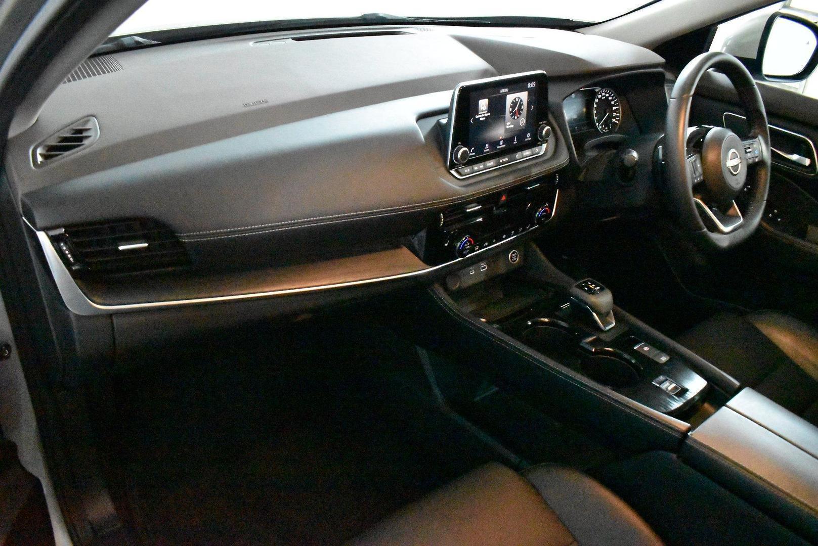 2022 Nissan X-TRAIL STL — photo 6
