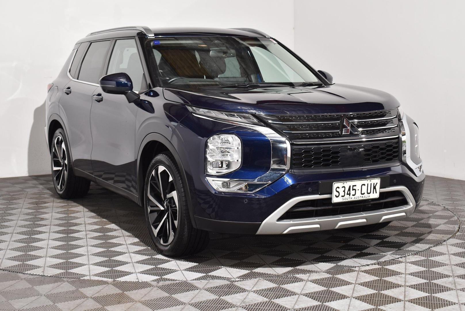 2022 Mitsubishi Outlander Aspire — photo 1