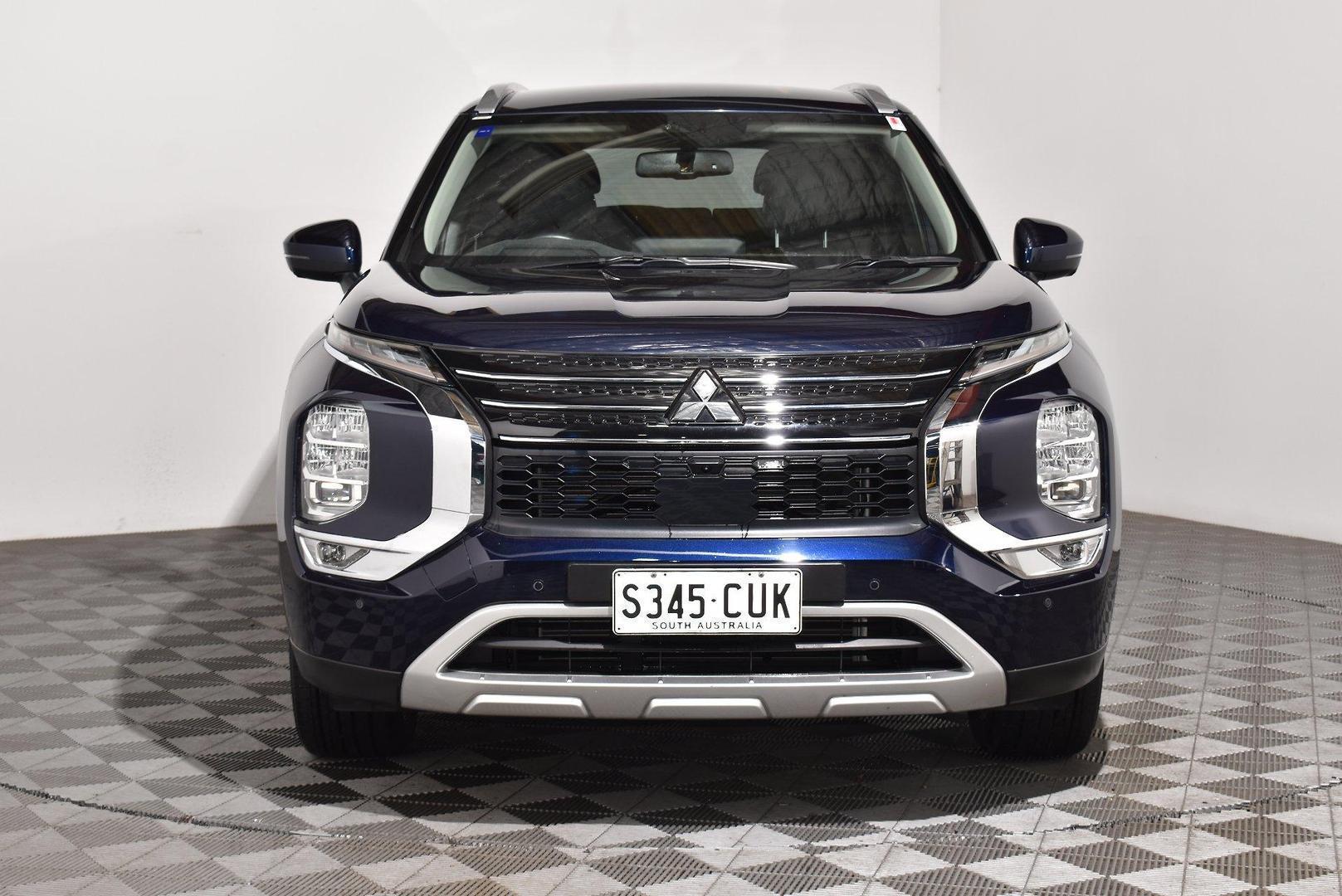 2022 Mitsubishi Outlander Aspire — photo 3