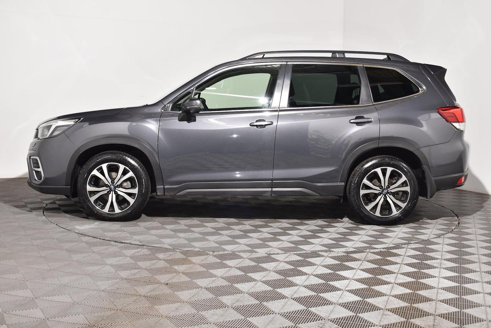 2019 Subaru Forester 25i Premium — photo 11