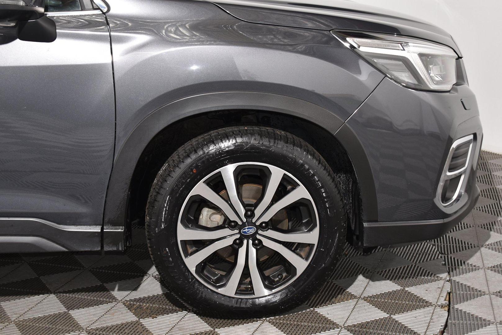 2019 Subaru Forester 25i Premium — photo 18