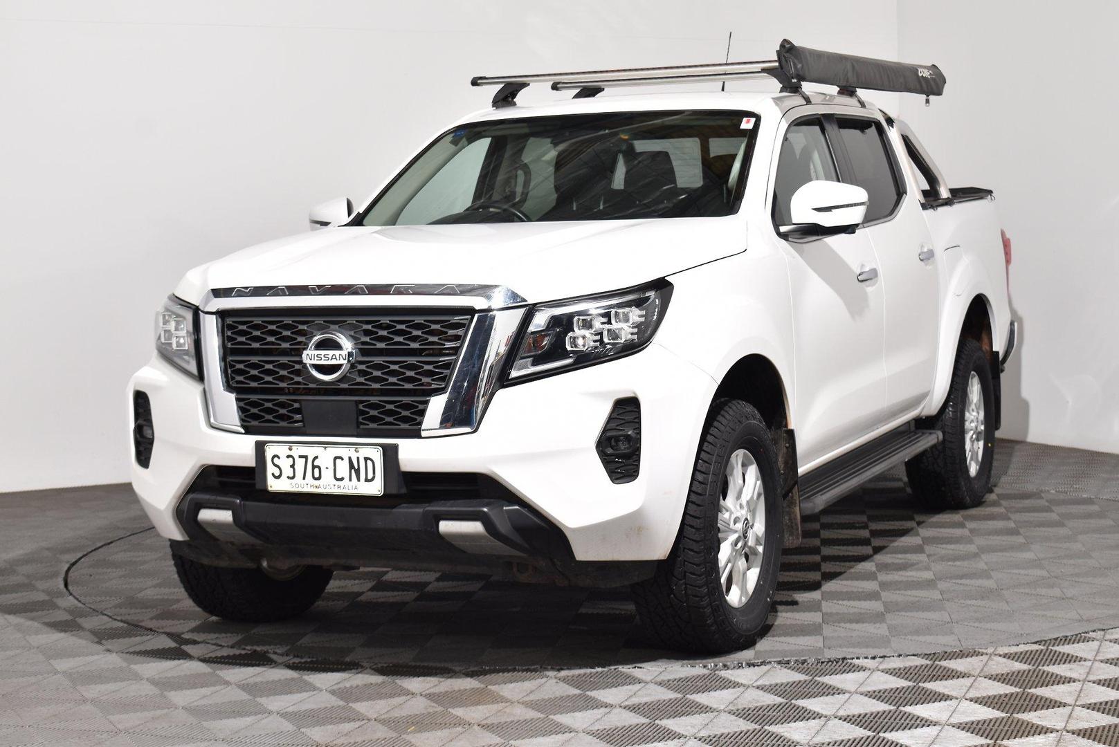 2021 Nissan Navara ST — photo 13