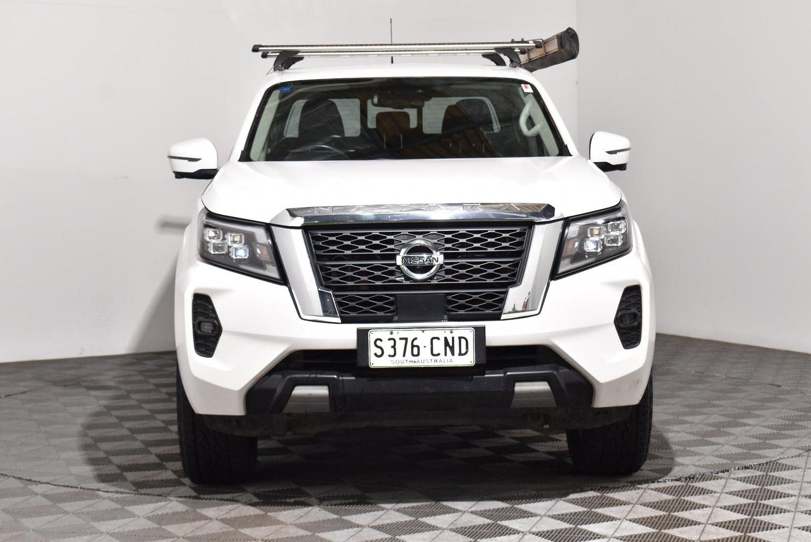 2021 Nissan Navara ST — photo 3