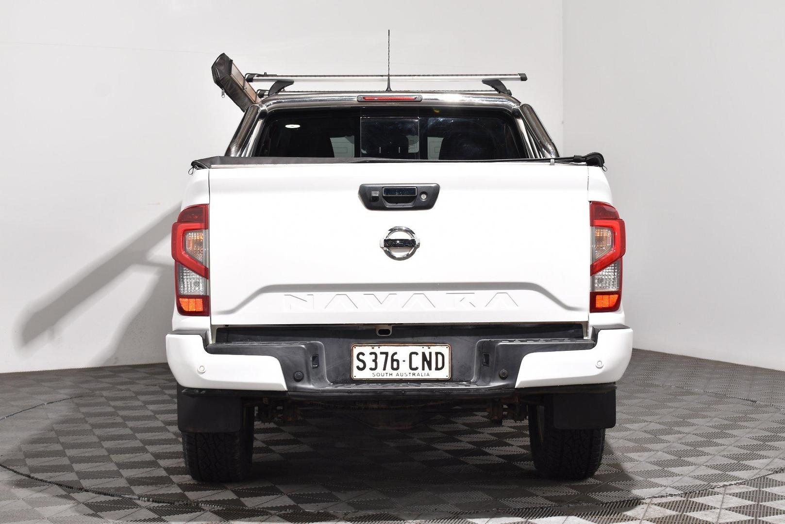 2021 Nissan Navara ST — photo 4