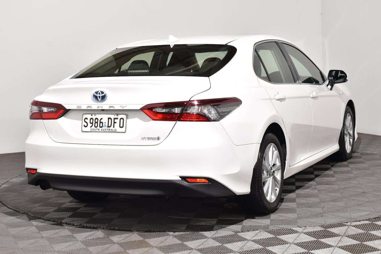 2021 Toyota Camry Ascent — photo 14