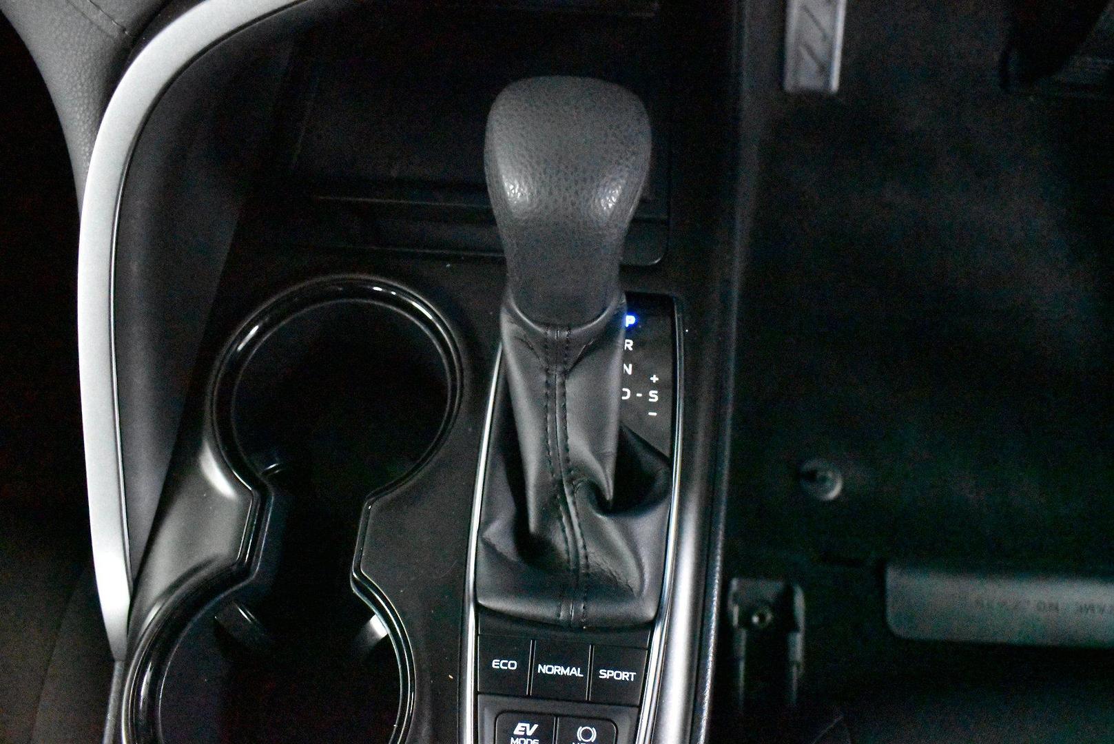 2021 Toyota Camry Ascent — photo 20