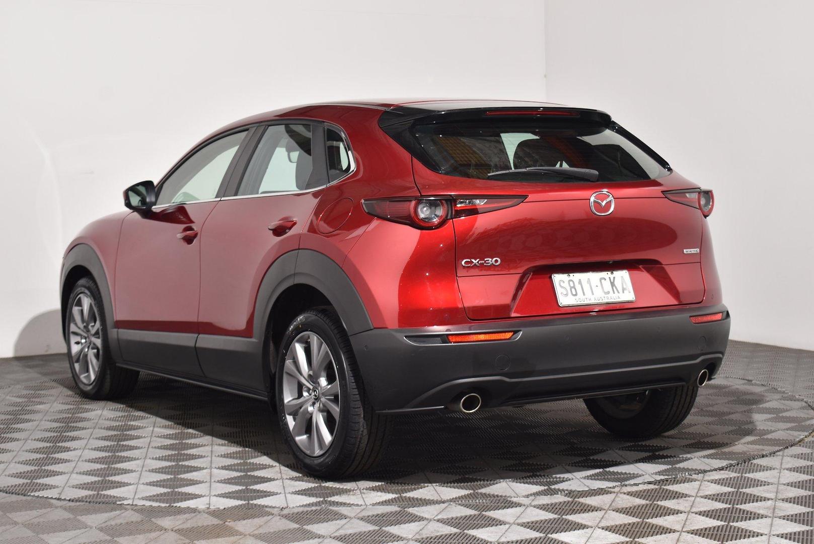 2021 Mazda CX-30 G20 Evolve — photo 2