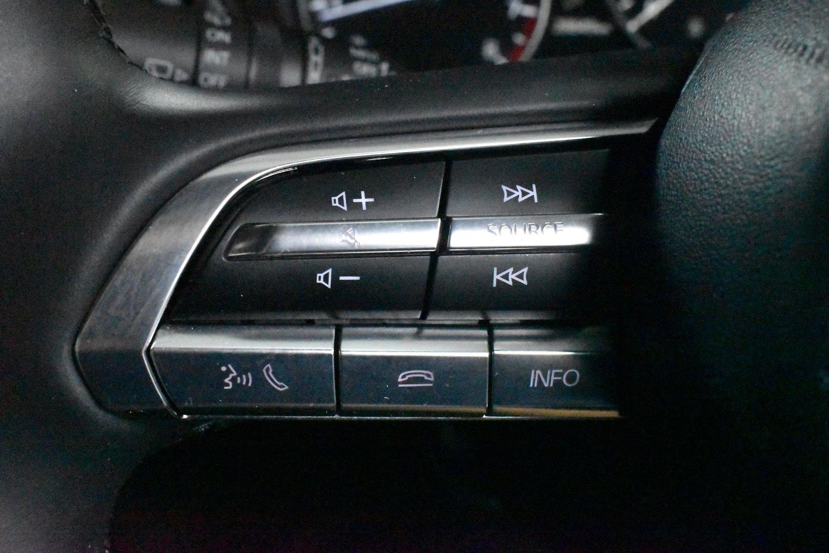 2021 Mazda CX-30 G20 Evolve — photo 21