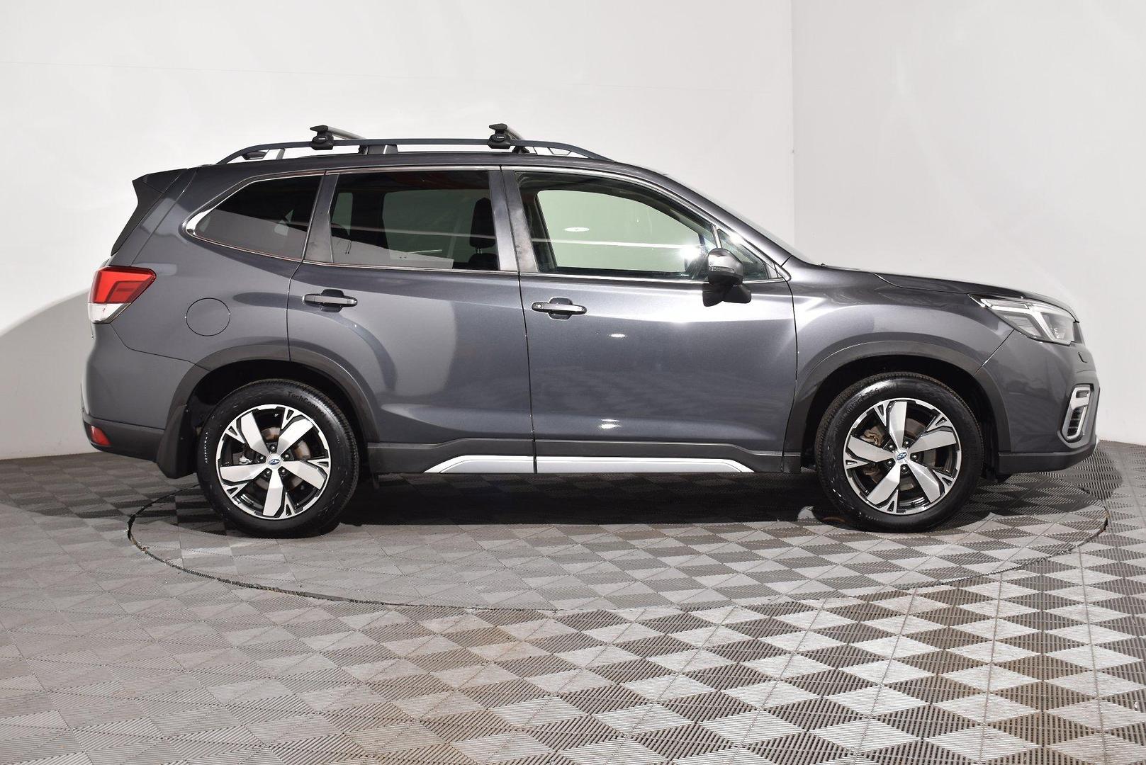 2020 Subaru Forester 25iS — photo 10