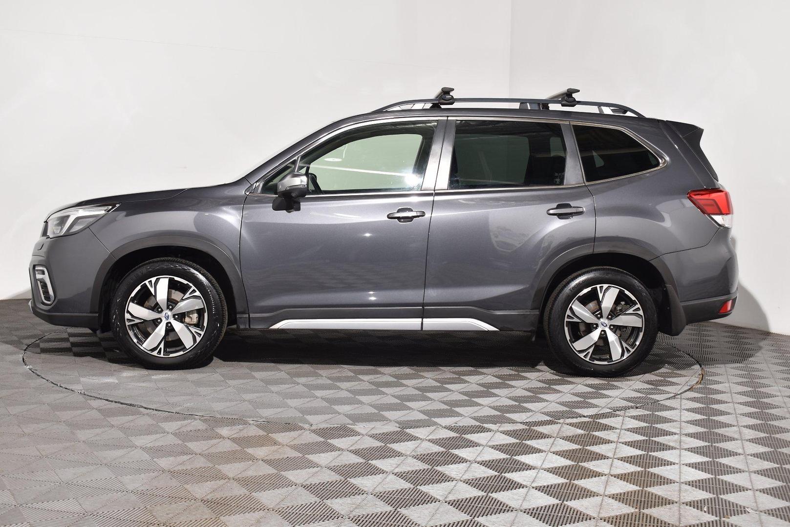 2020 Subaru Forester 25iS — photo 11