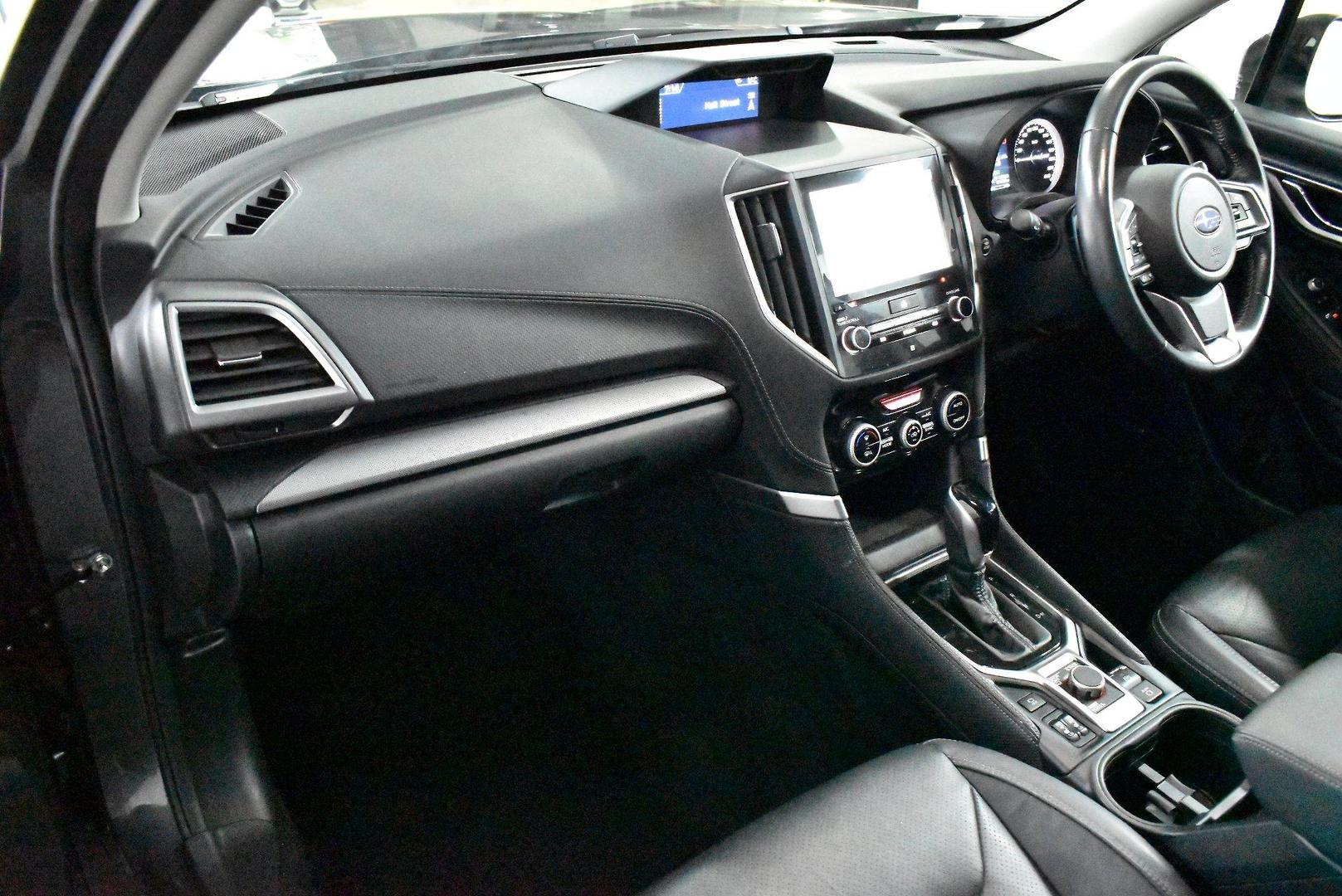 2020 Subaru Forester 25iS — photo 6