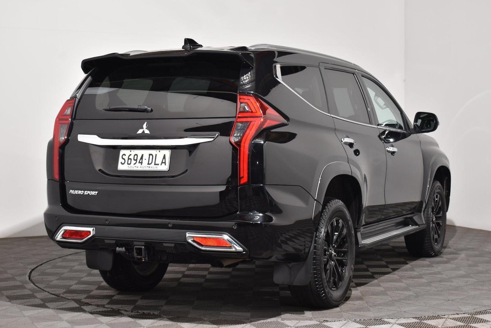 2020 Mitsubishi Pajero Sport Exceed — photo 14