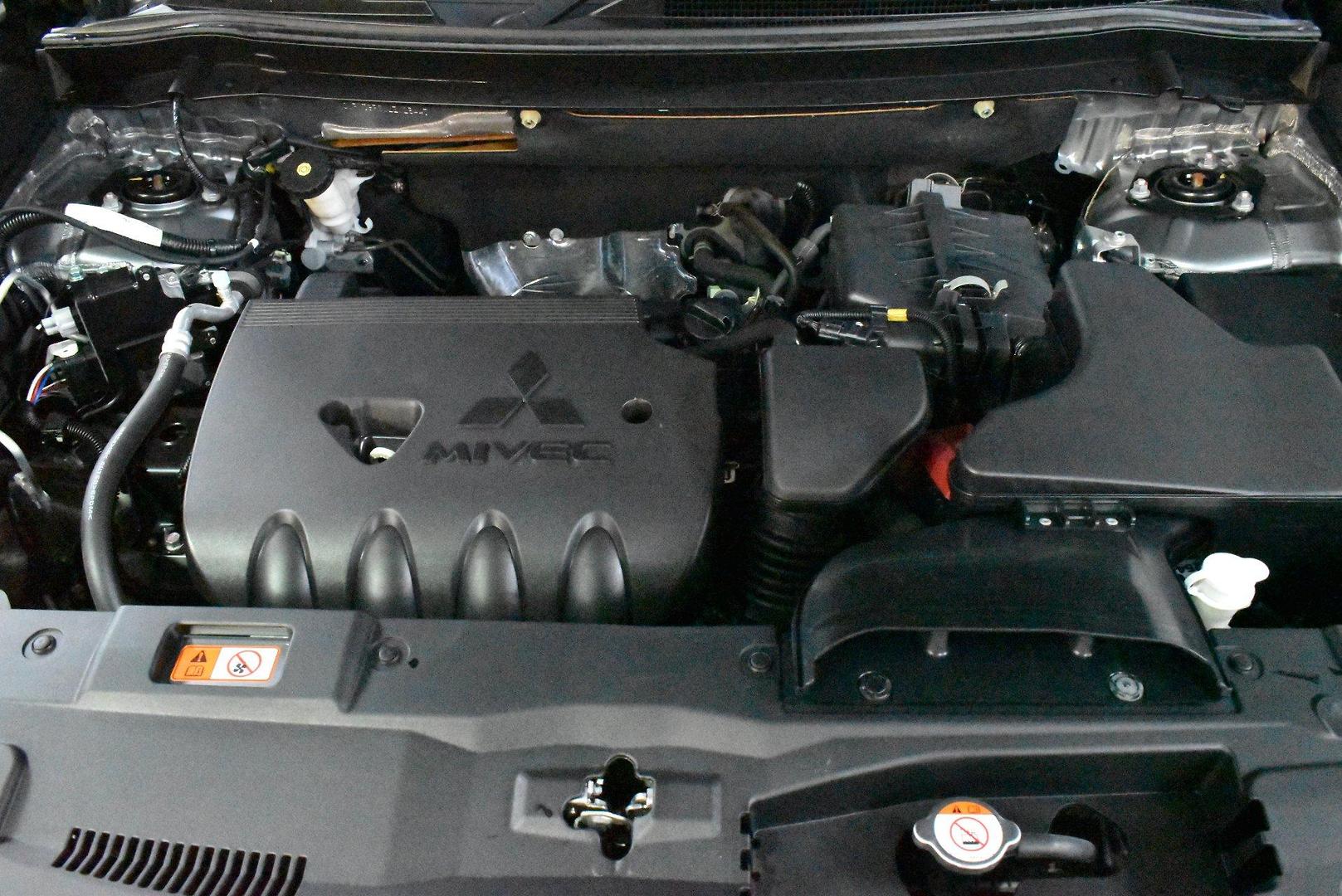2021 Mitsubishi Outlander Black Edition — photo 17