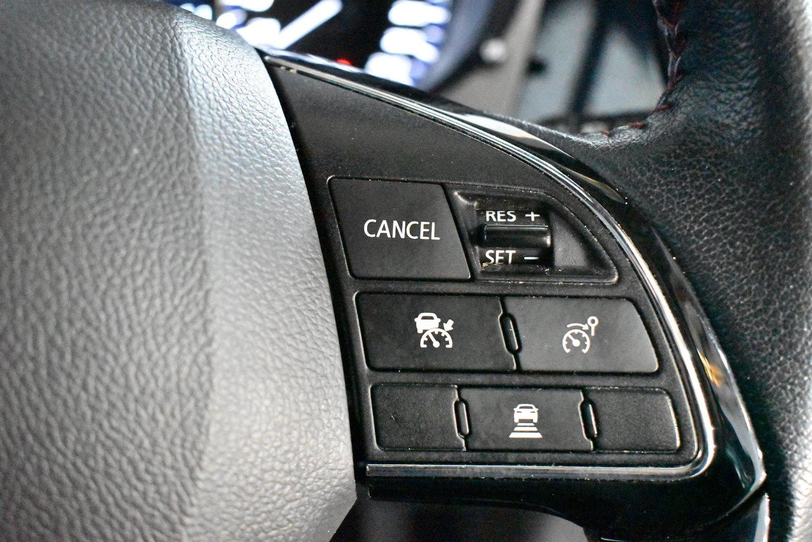 2021 Mitsubishi Outlander Black Edition — photo 22