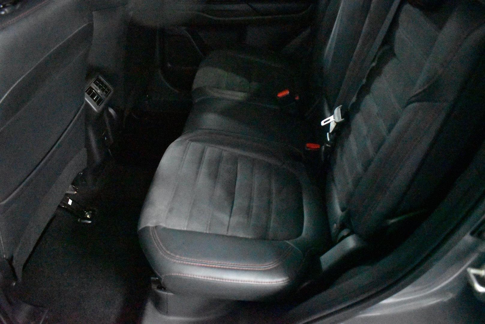 2021 Mitsubishi Outlander Black Edition — photo 8