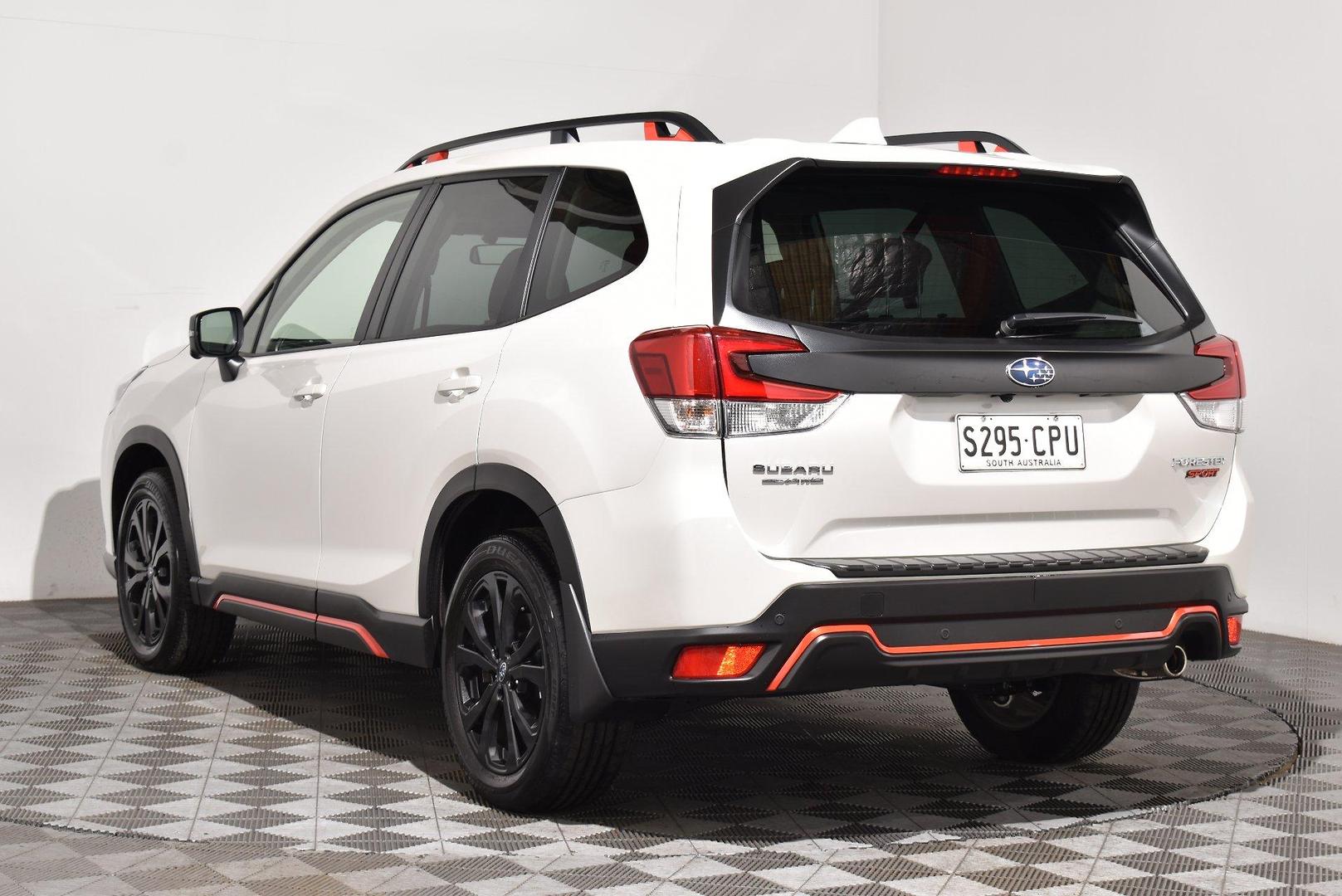 2022 Subaru Forester 25i Sport — photo 2