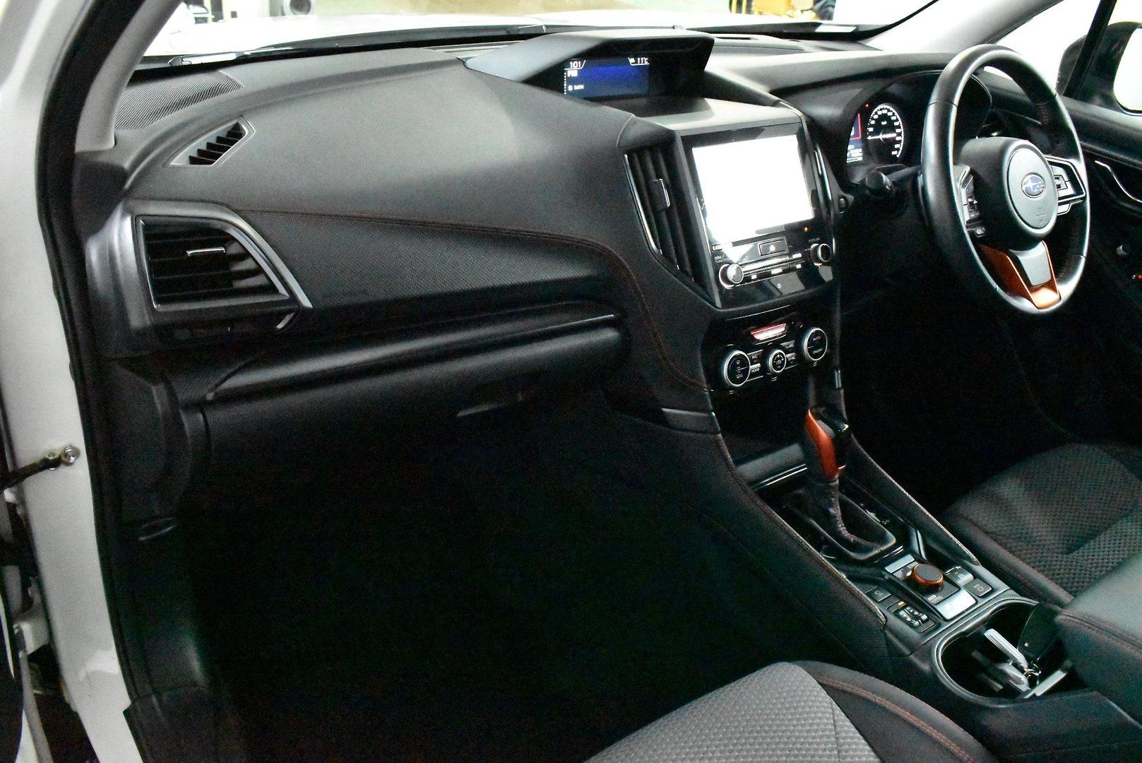 2022 Subaru Forester 25i Sport — photo 6
