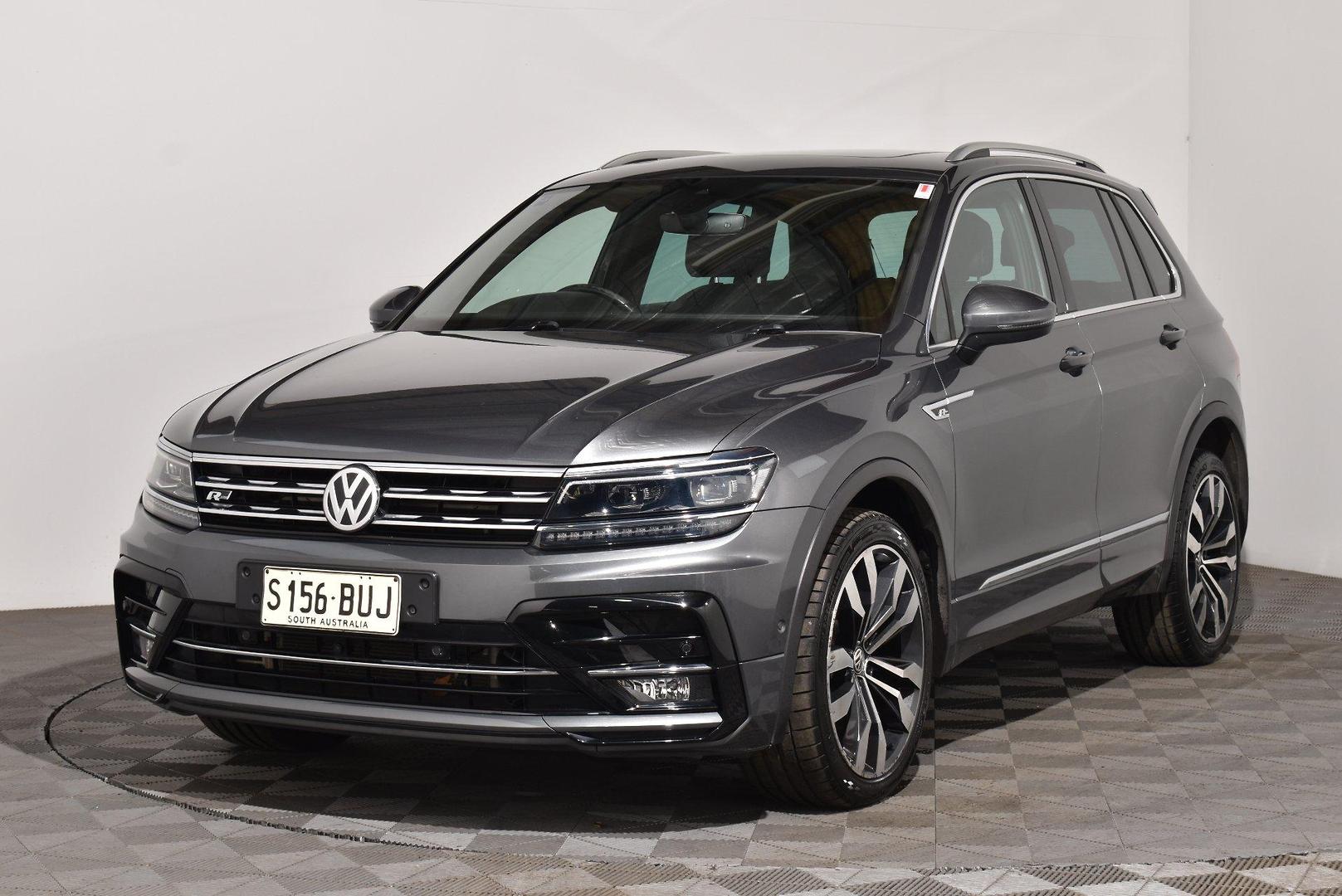 2017 Volkswagen Tiguan 140TDI Highline — photo 13 of 28