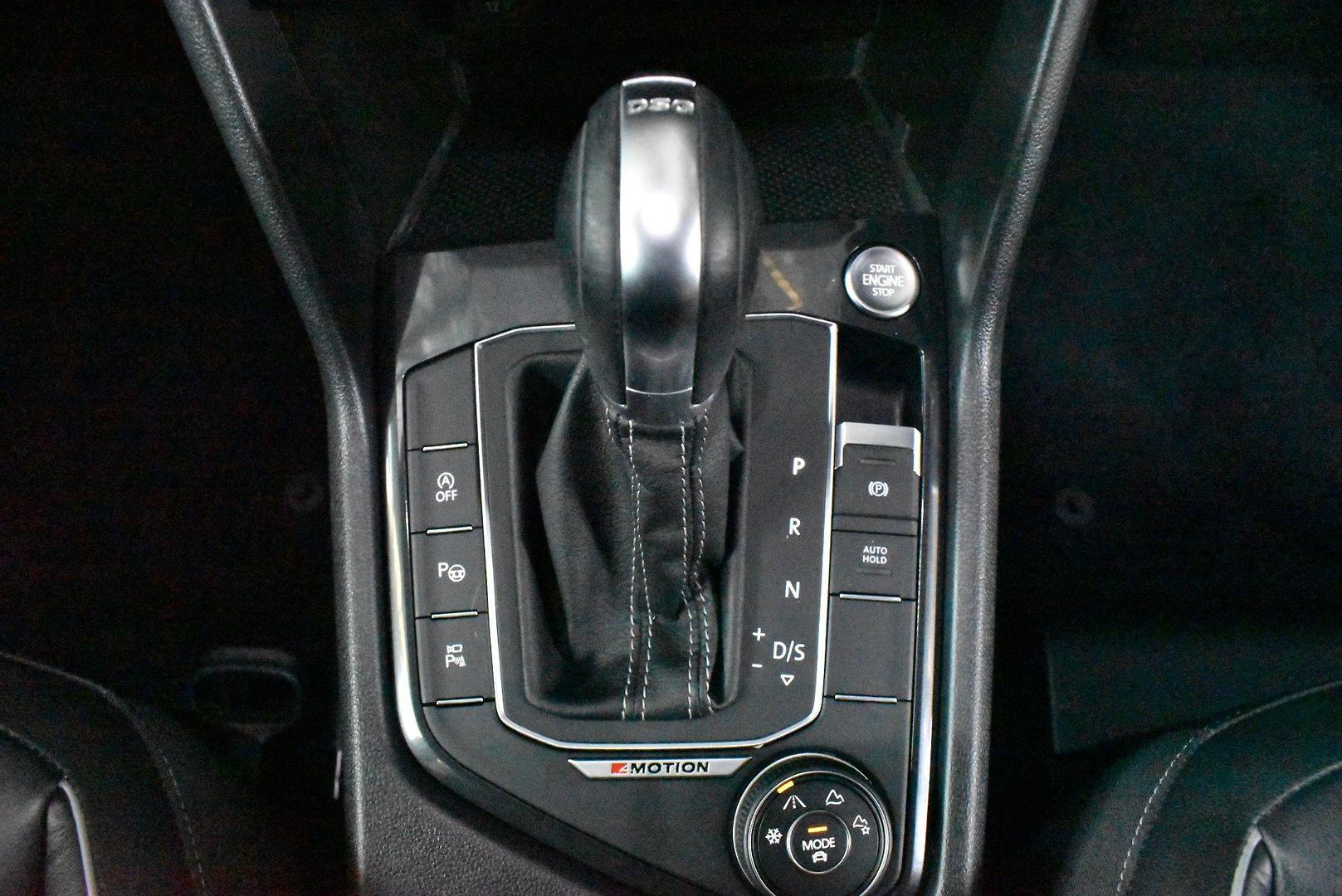2017 Volkswagen Tiguan 140TDI Highline — photo 21 of 28