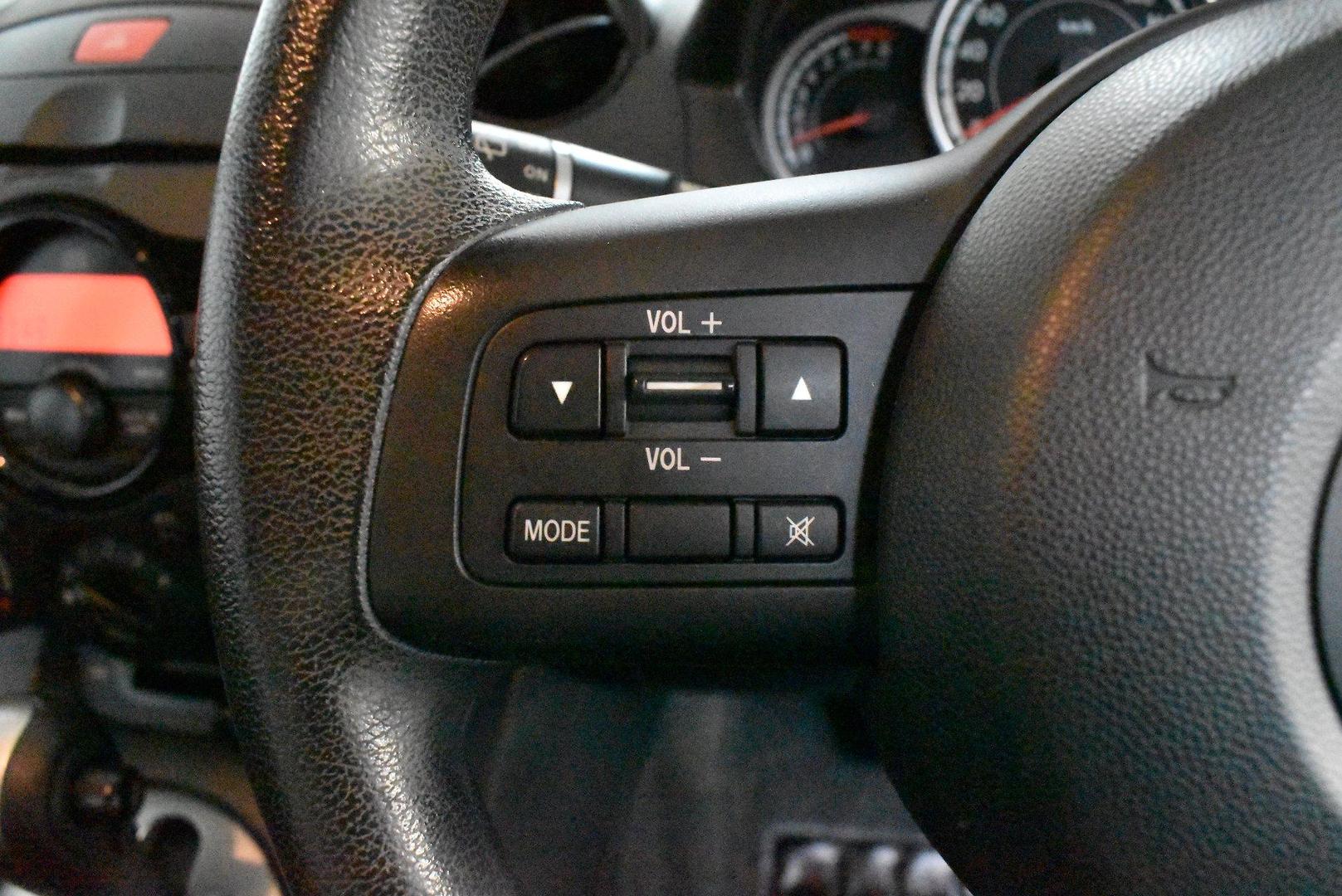2012 Mazda 2 Neo — photo 21 of 25