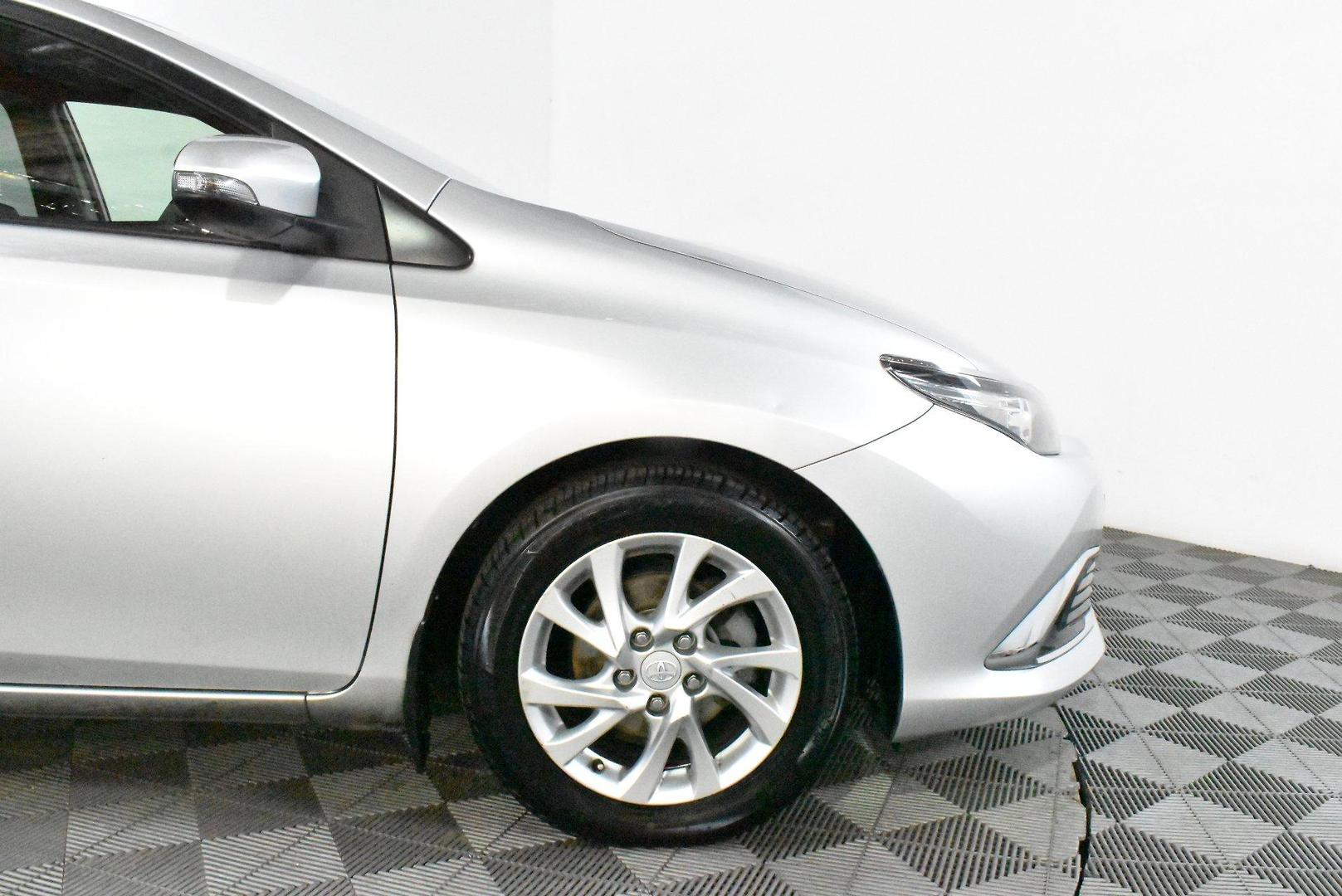 2015 Toyota Corolla Ascent — photo 18