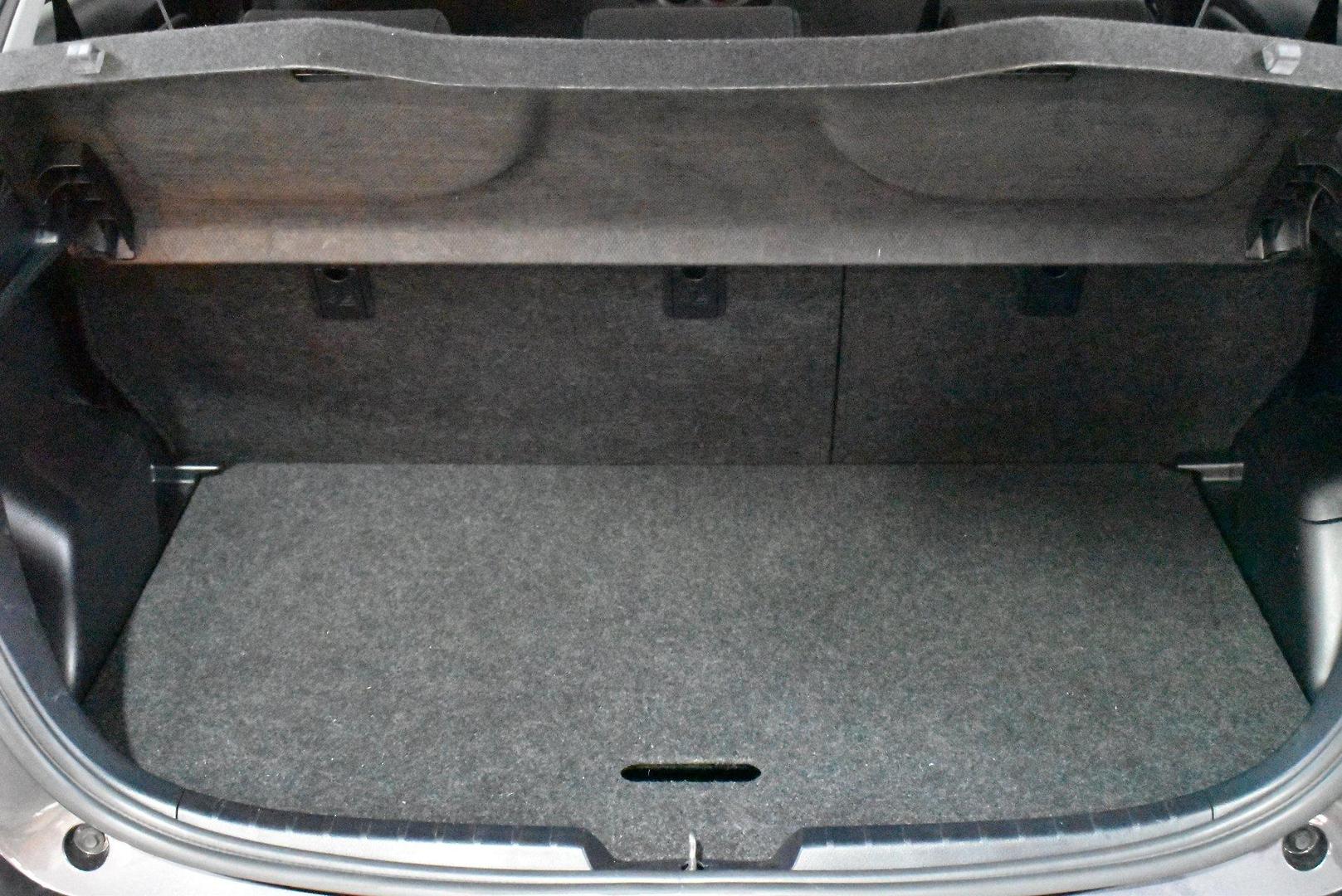 2019 Toyota Yaris Ascent — photo 16 of 26